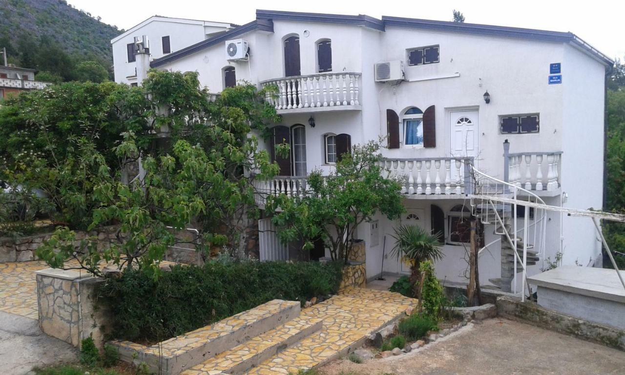 Apartmani Marija 스타리그라드 파클레니차 외부 사진